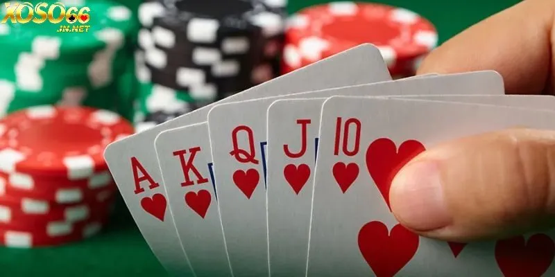 Một ván Poker diễn ra qua nhiều vòng